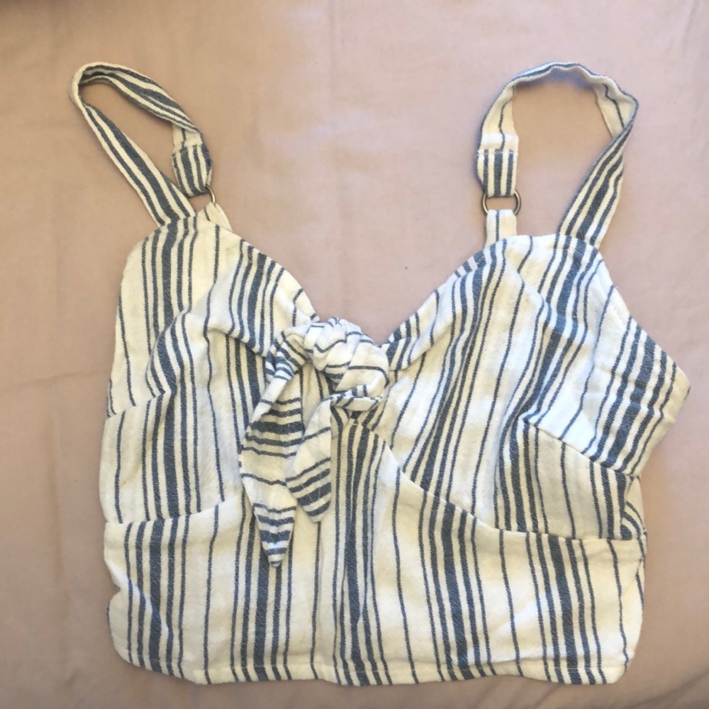 Tie-front Crop Top
